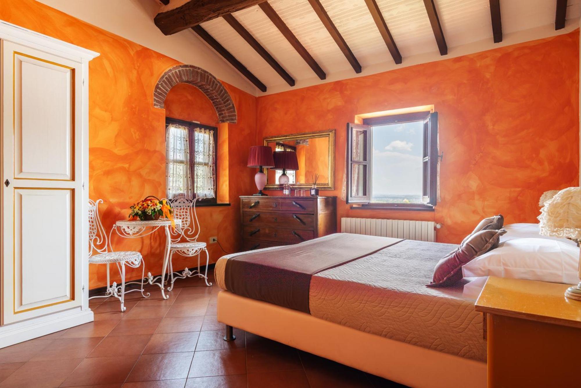- Collina Toscana Monsummano Terme