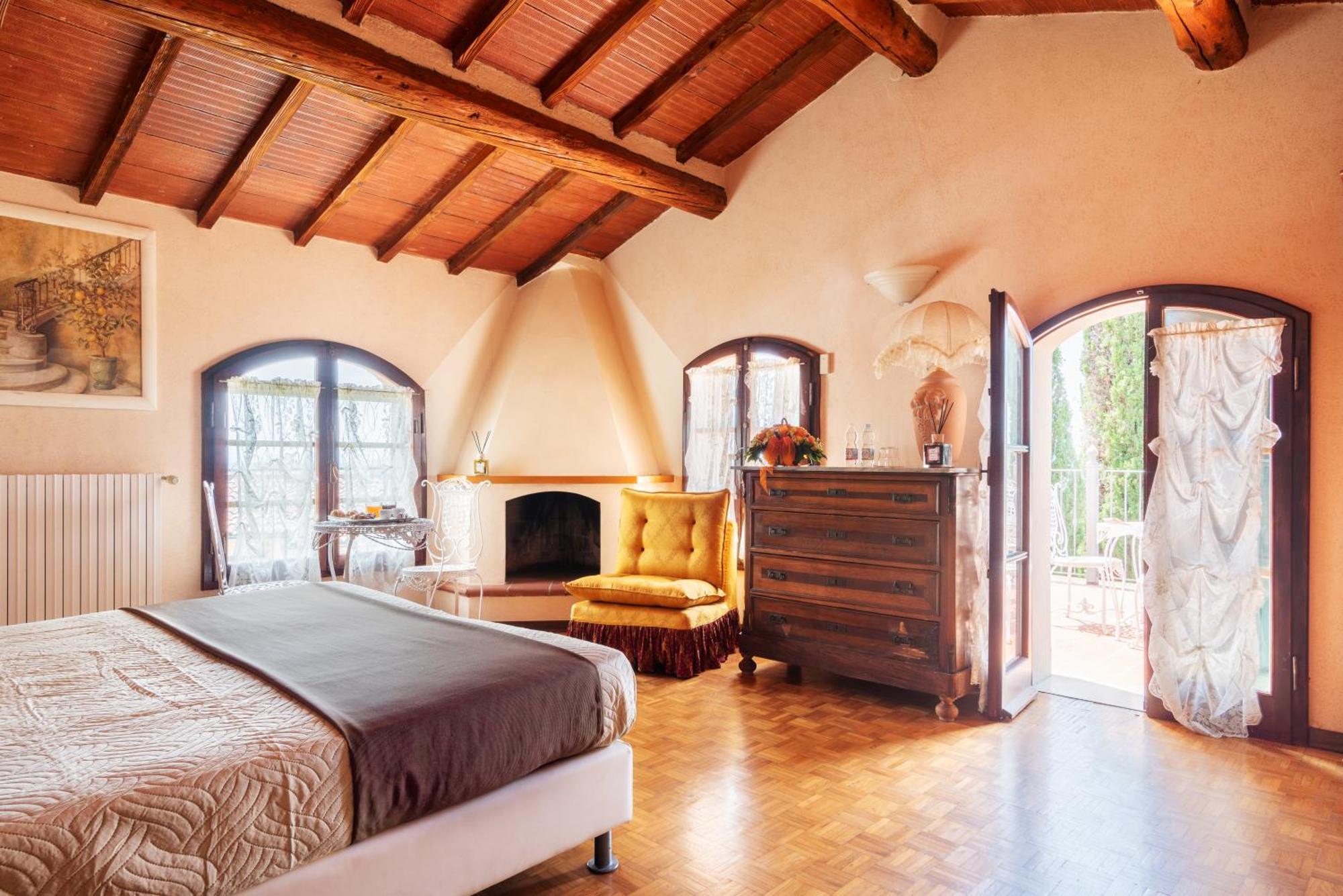- Collina Toscana *