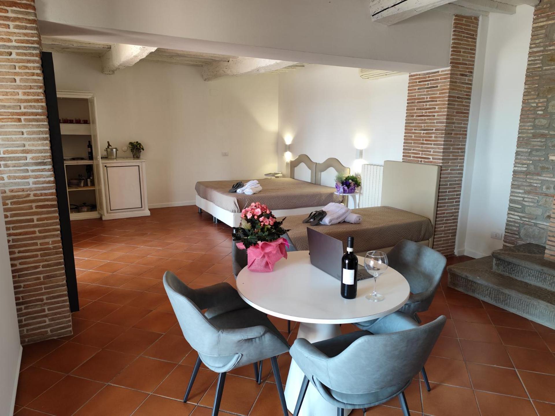 - Collina Toscana * Monsummano Terme